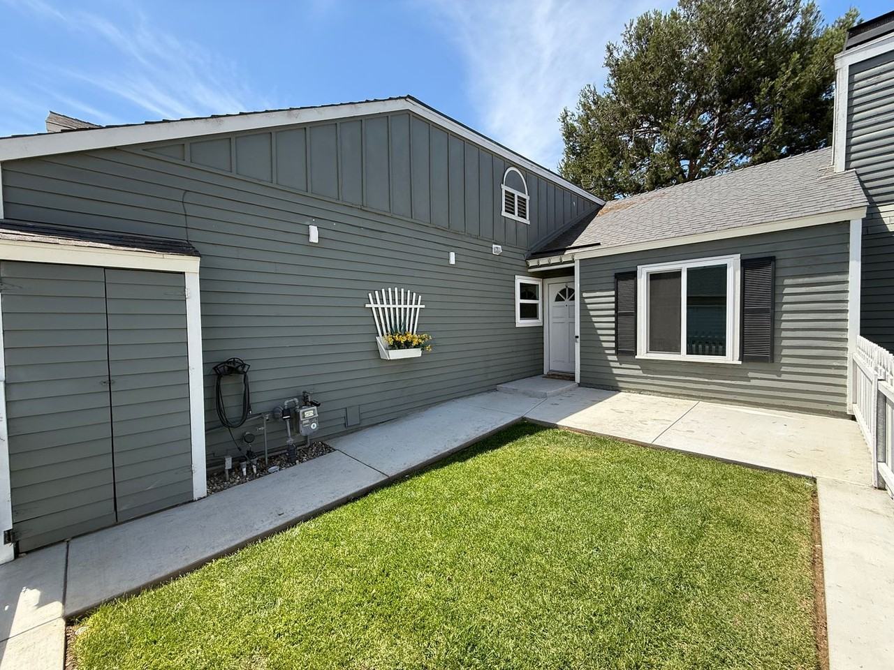 1623 Point Lobos Ln - Photo 4 of 33