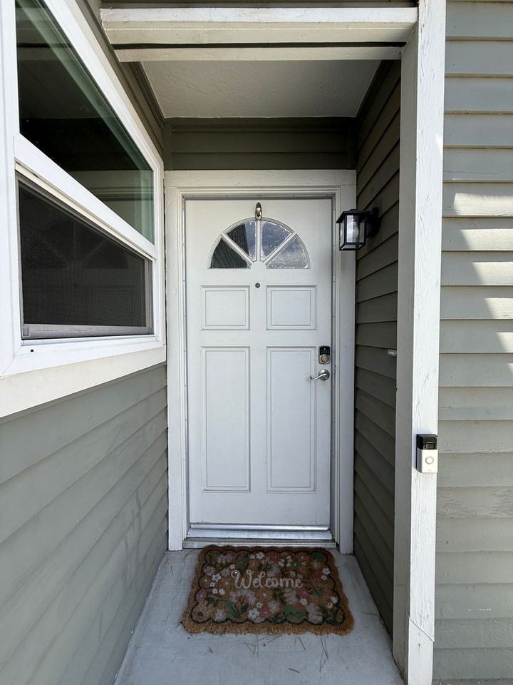 1623 Point Lobos Ln - Photo 5 of 33
