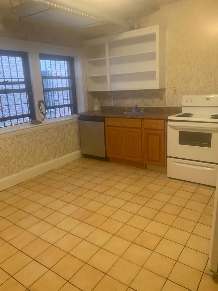 227 Chestnut Hill Ave - Photo 5 of 7