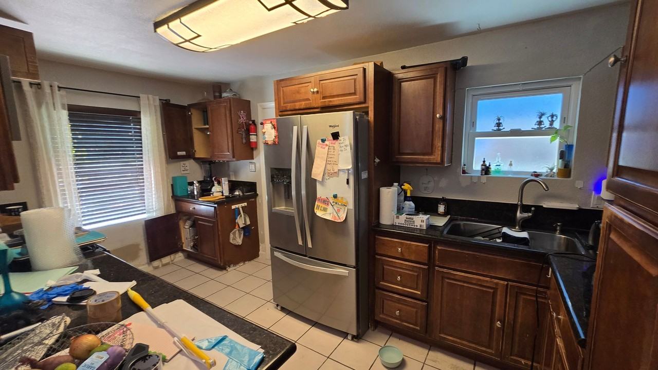 826 Allerton Ct - Photo 4 of 18