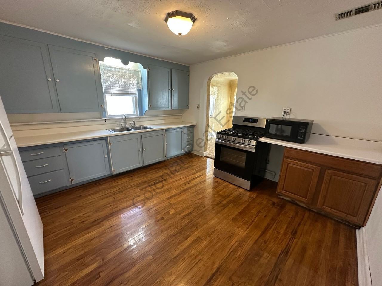 1208 Ross St - Photo 5 of 10
