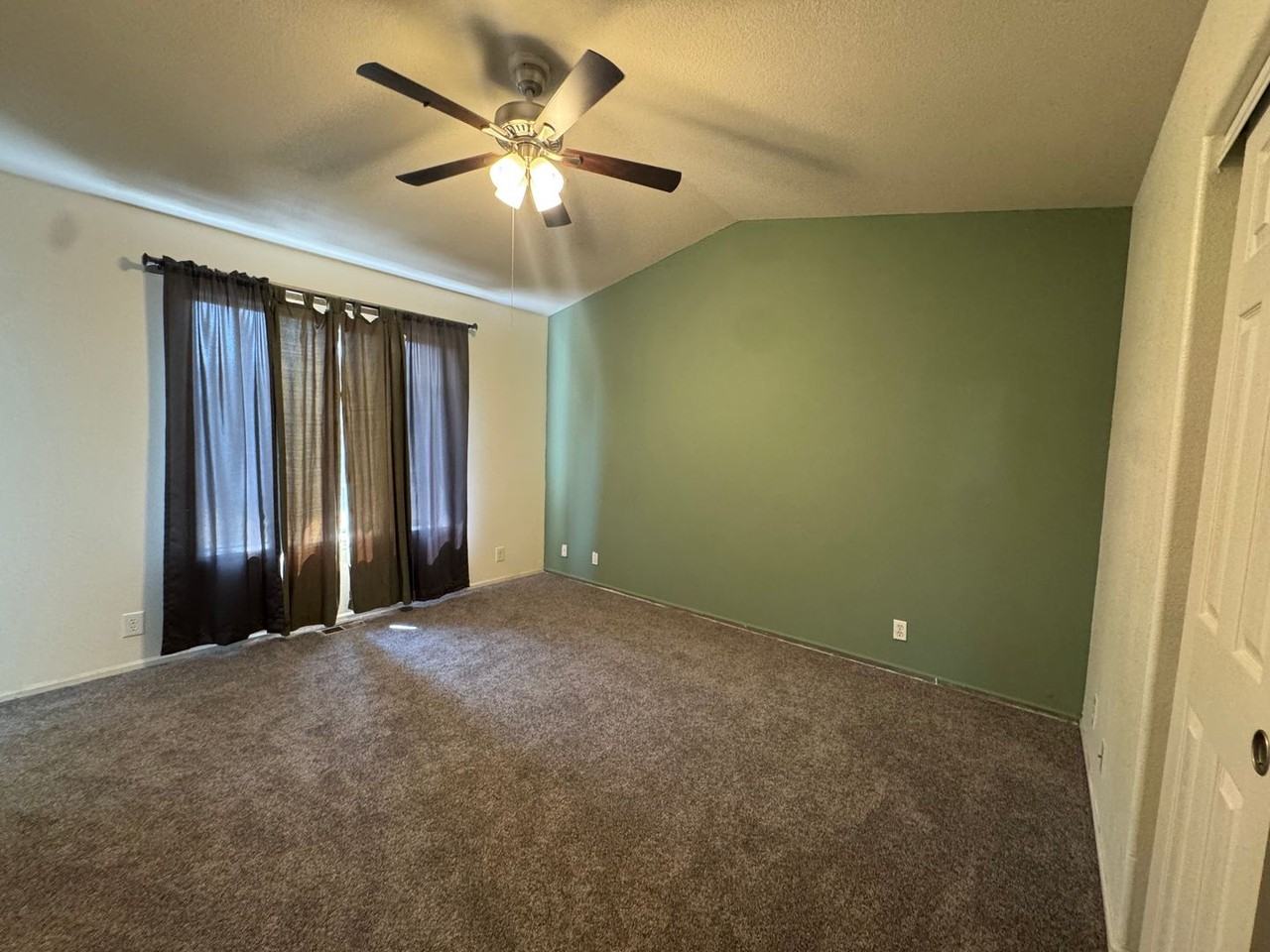 435 Arvilla Ct - Photo 7 of 13