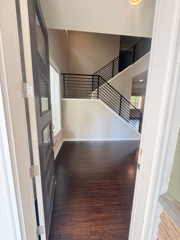 19309 37th Dr Se - Photo 2 of 33