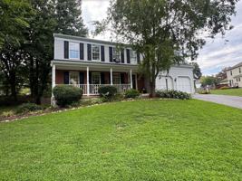 featured image of 10 Oakbrook Ct