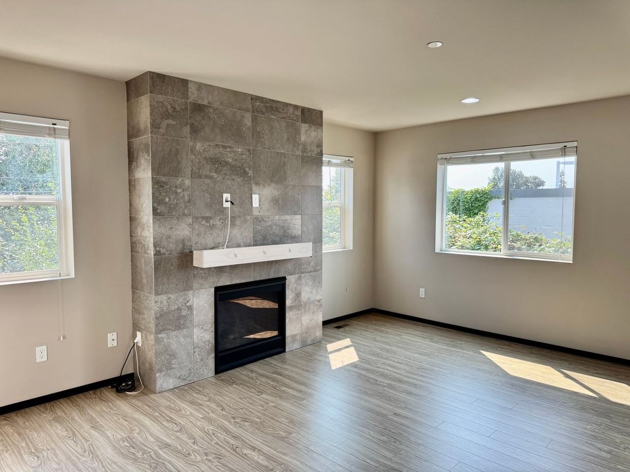 733 106th Pl Sw - Photo 7 of 26