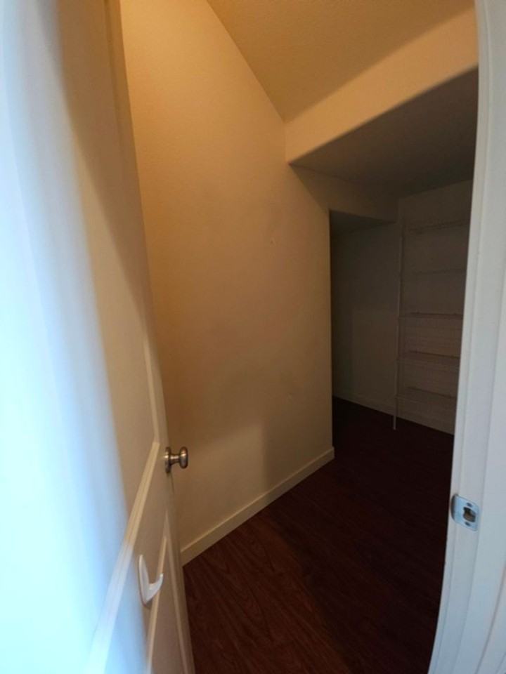 662 Rosemary Way - Photo 4 of 26