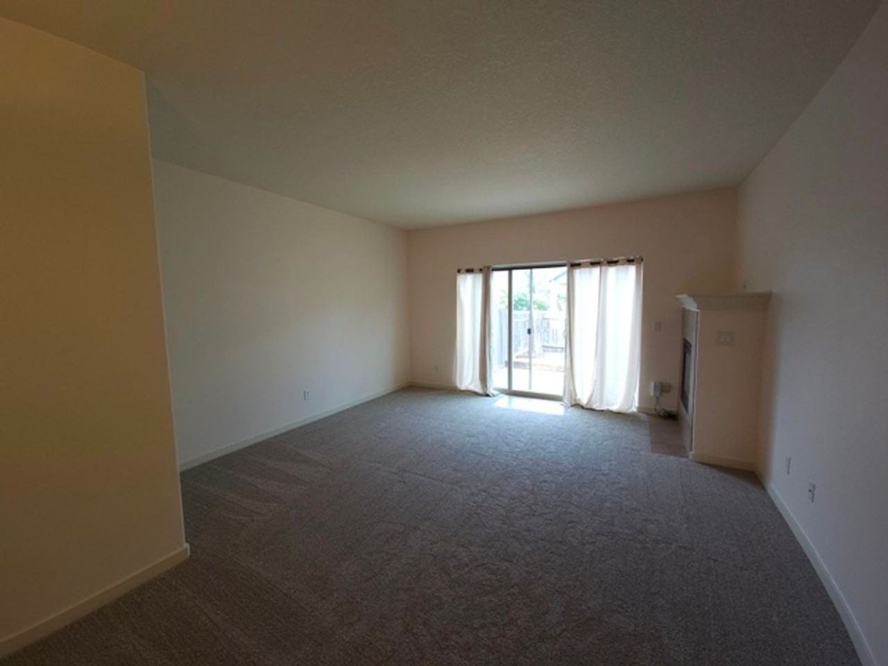 662 Rosemary Way - Photo 6 of 26