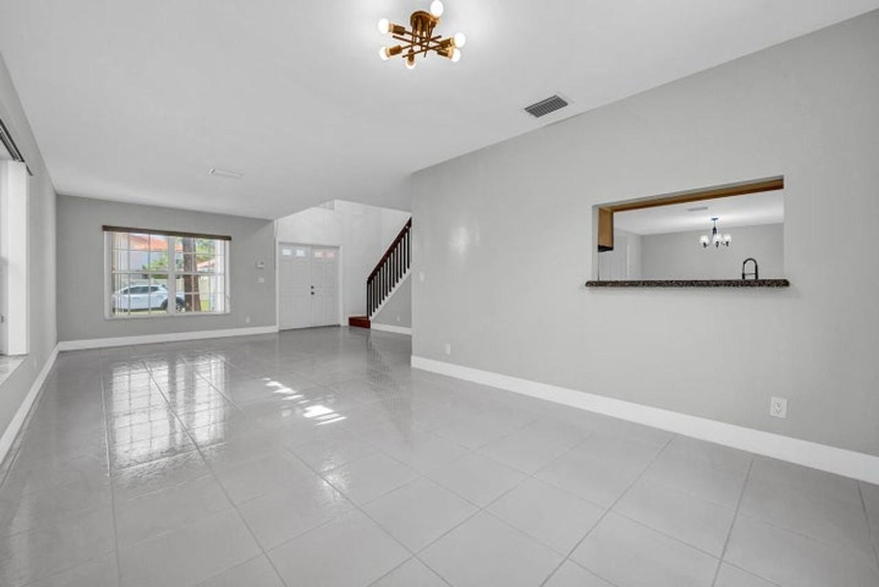 10820 Buttonwood Lake Dr - Photo 4 of 13