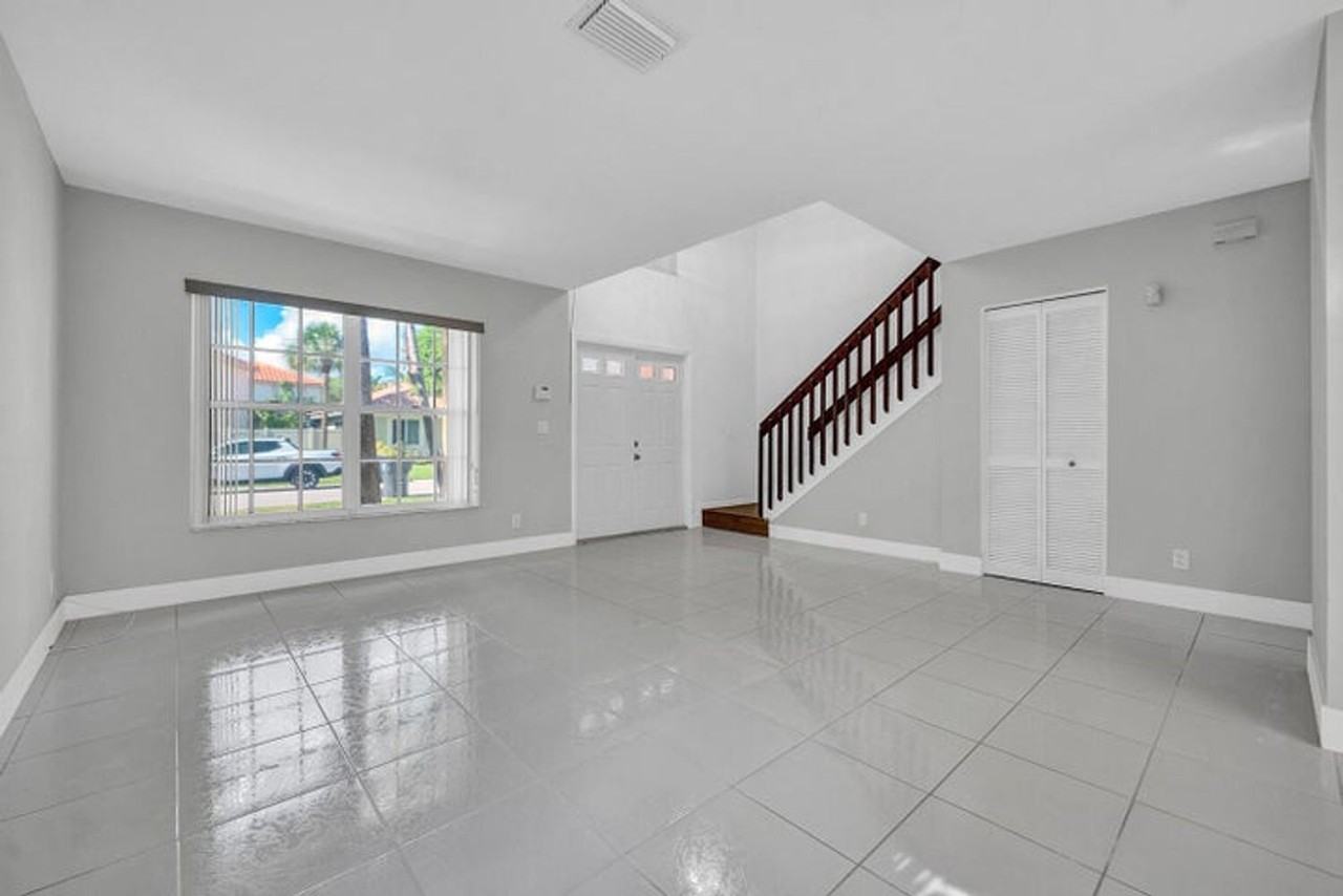 10820 Buttonwood Lake Dr - Photo 5 of 13