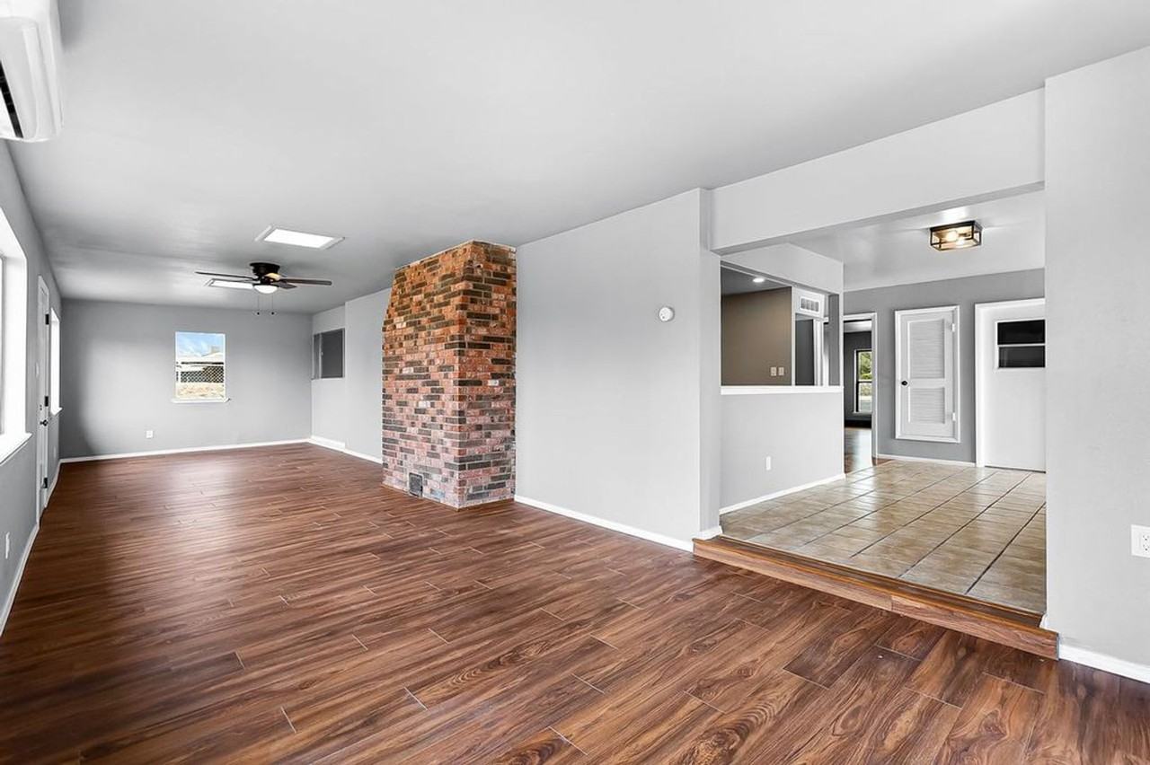 17001 Darrington Rd - Photo 6 of 50