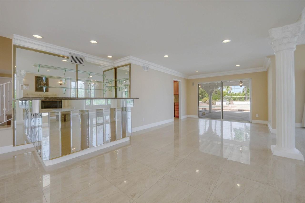4041 Alonzo Ave - Photo 6 of 26