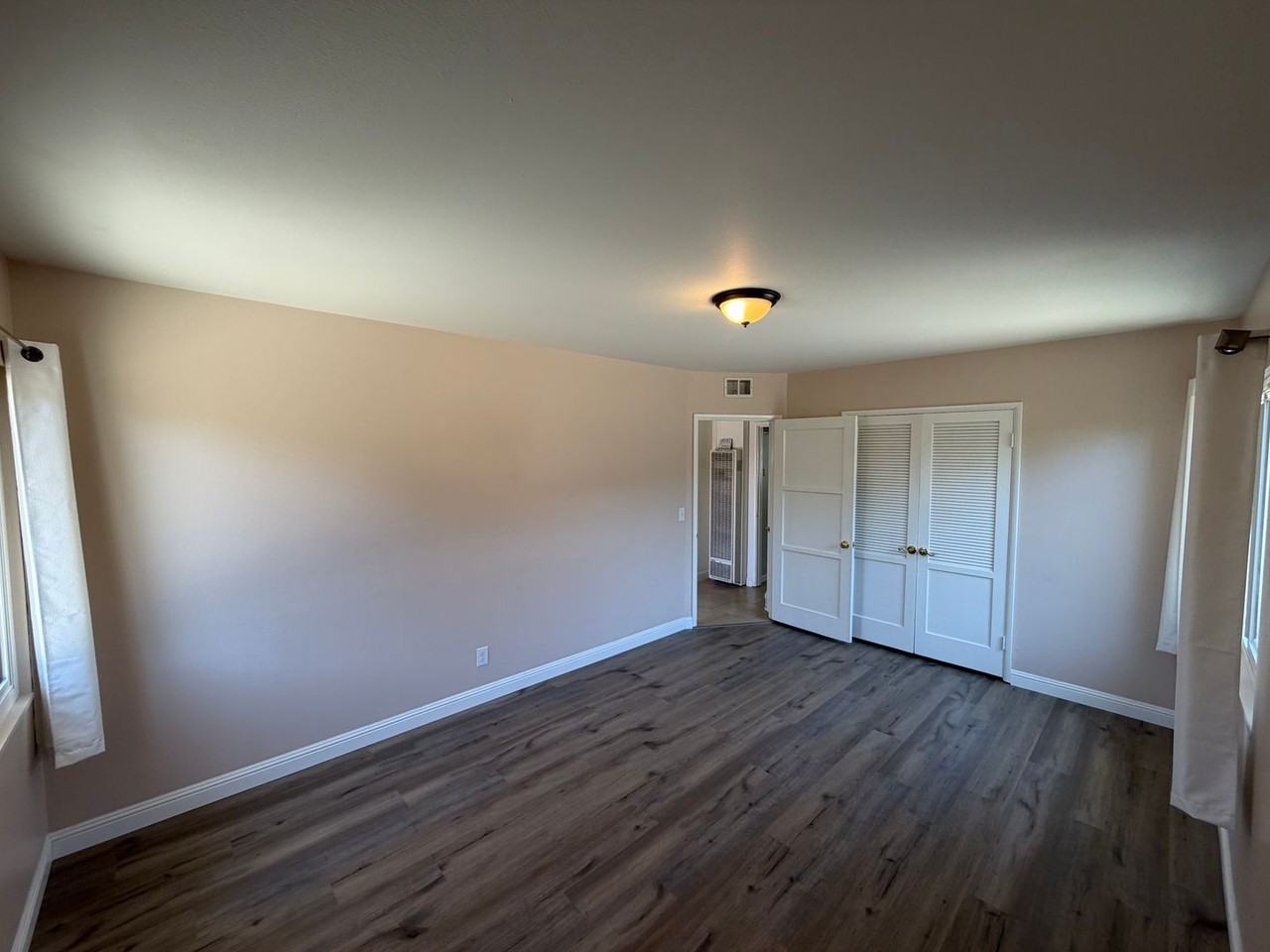 329 S Scott Dr - Photo 7 of 10