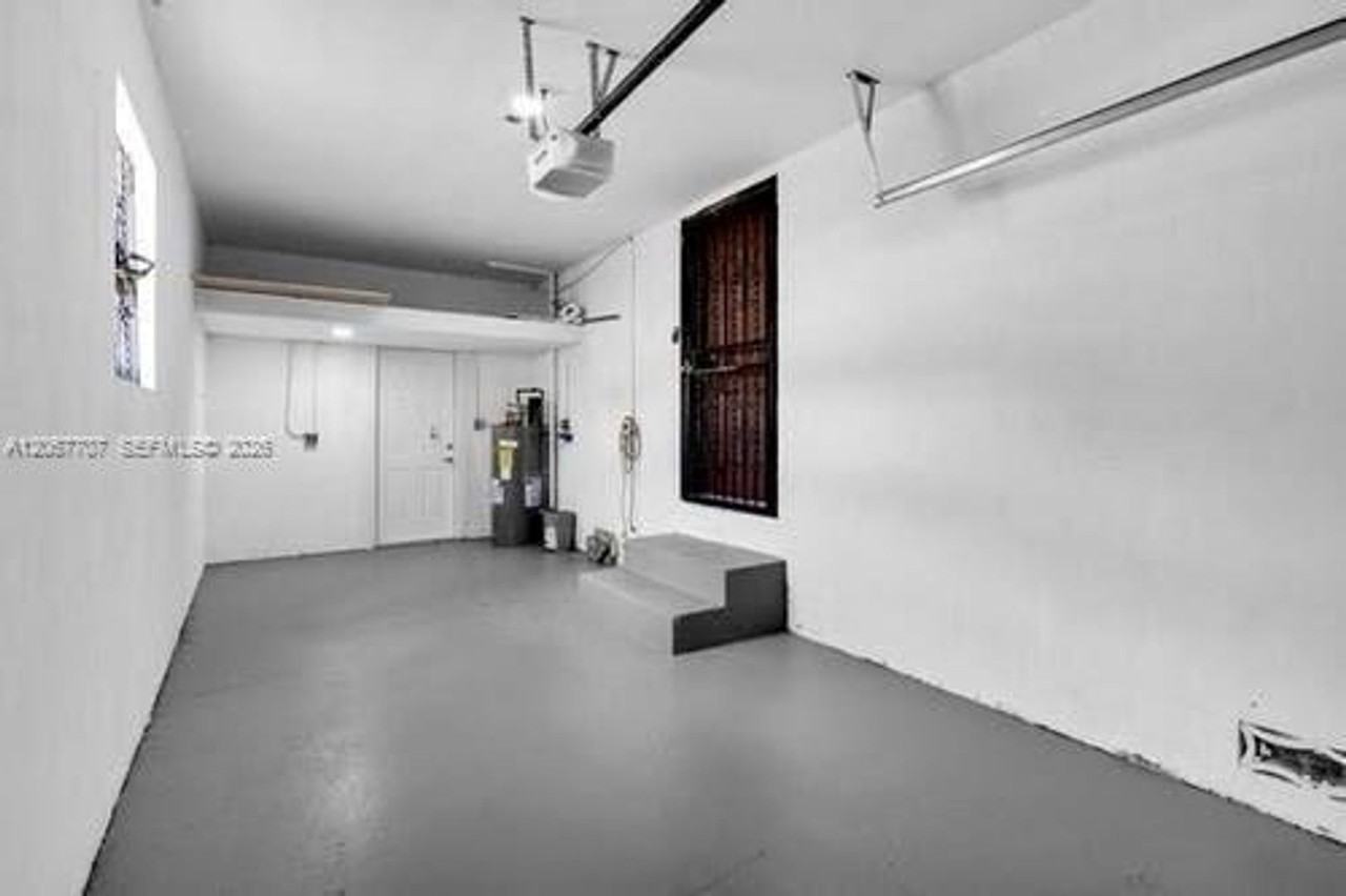 18011 Nw 6th Pl - Photo 6 of 22