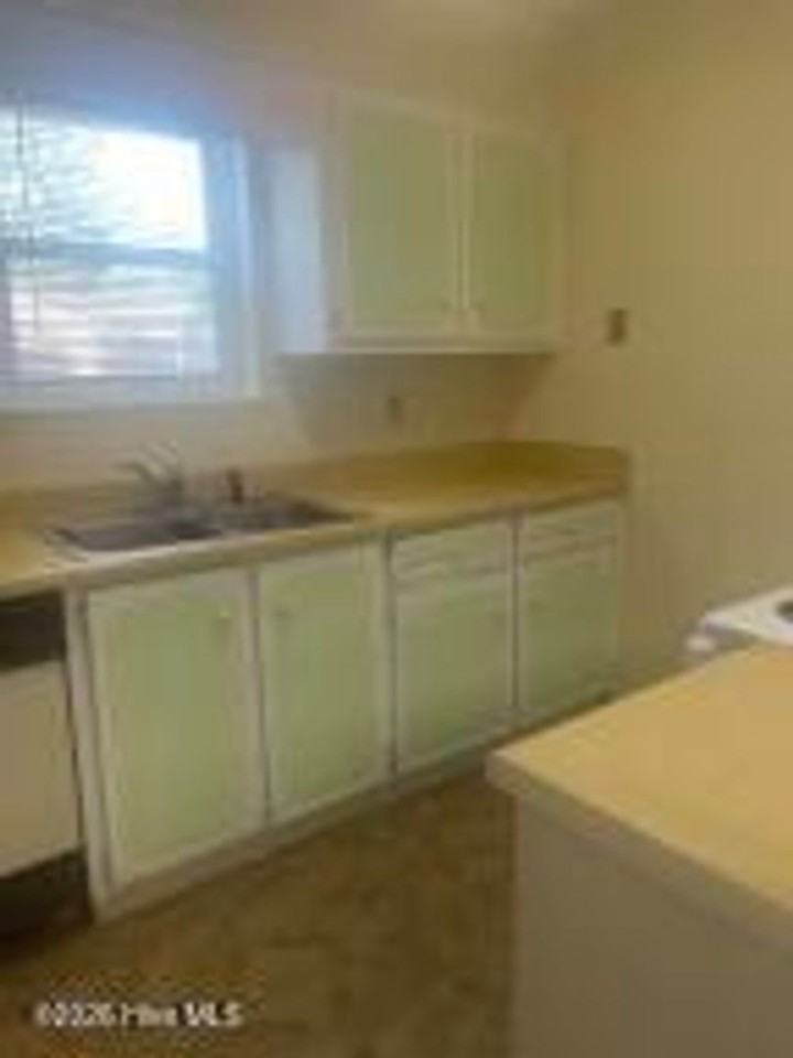 4110 White Pine Ct - Photo 6 of 15