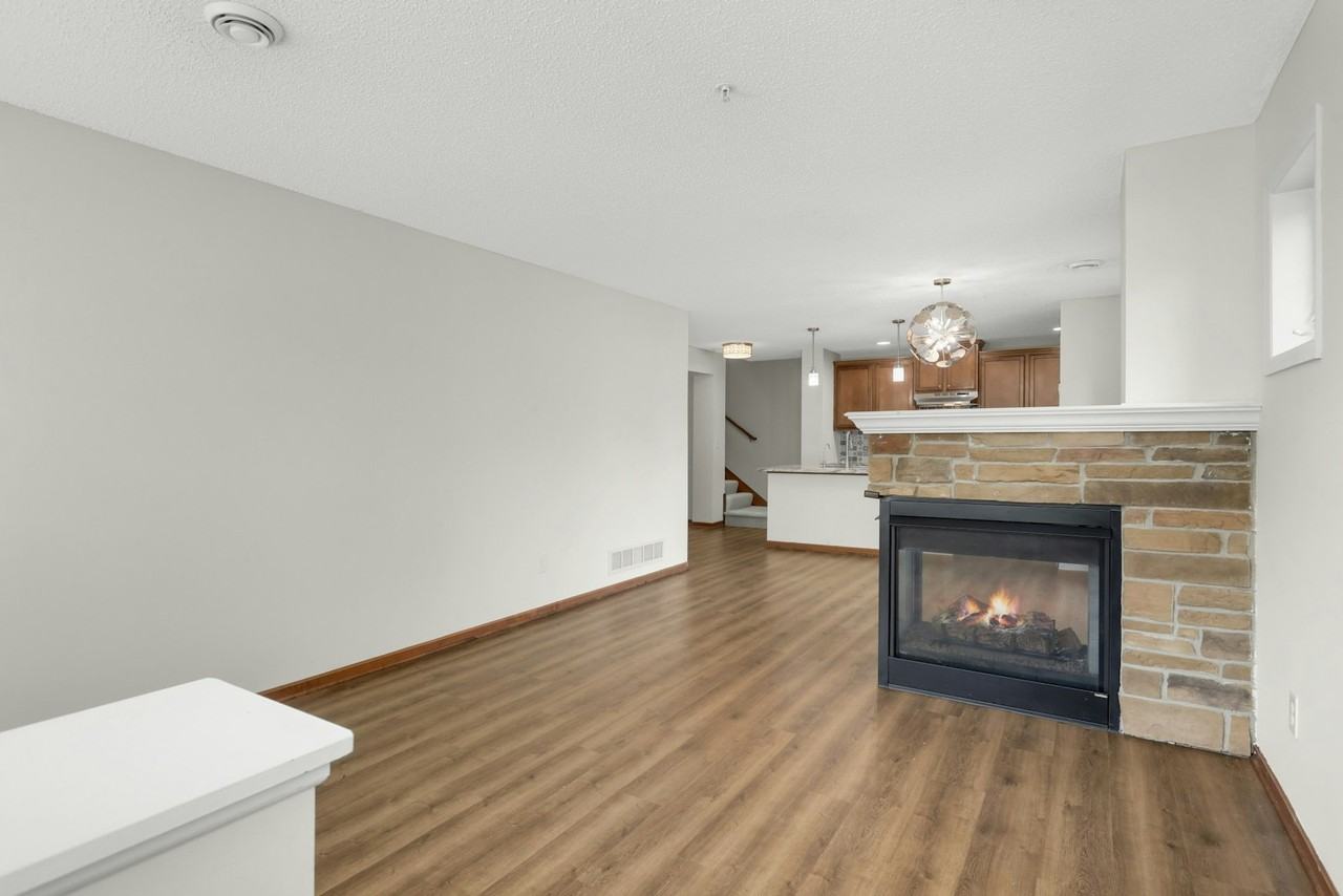 15275 60th Avenue North - Photo 5 of 35