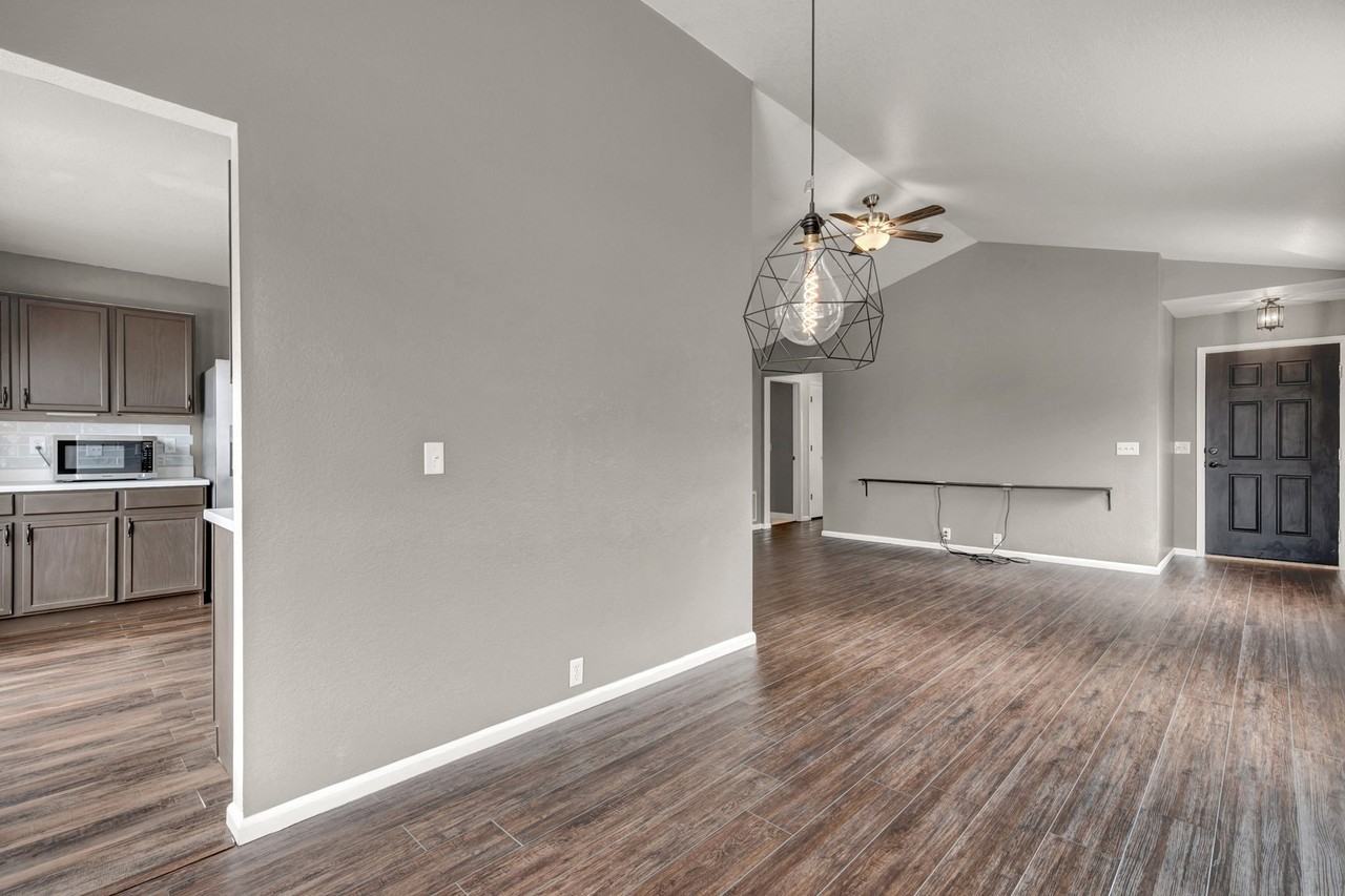 12533 Pine Valley Cir #1 - Photo 4 of 24