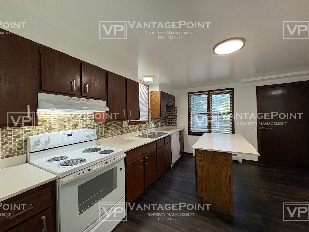 206 Amory St Lowr - Photo 3 of 17