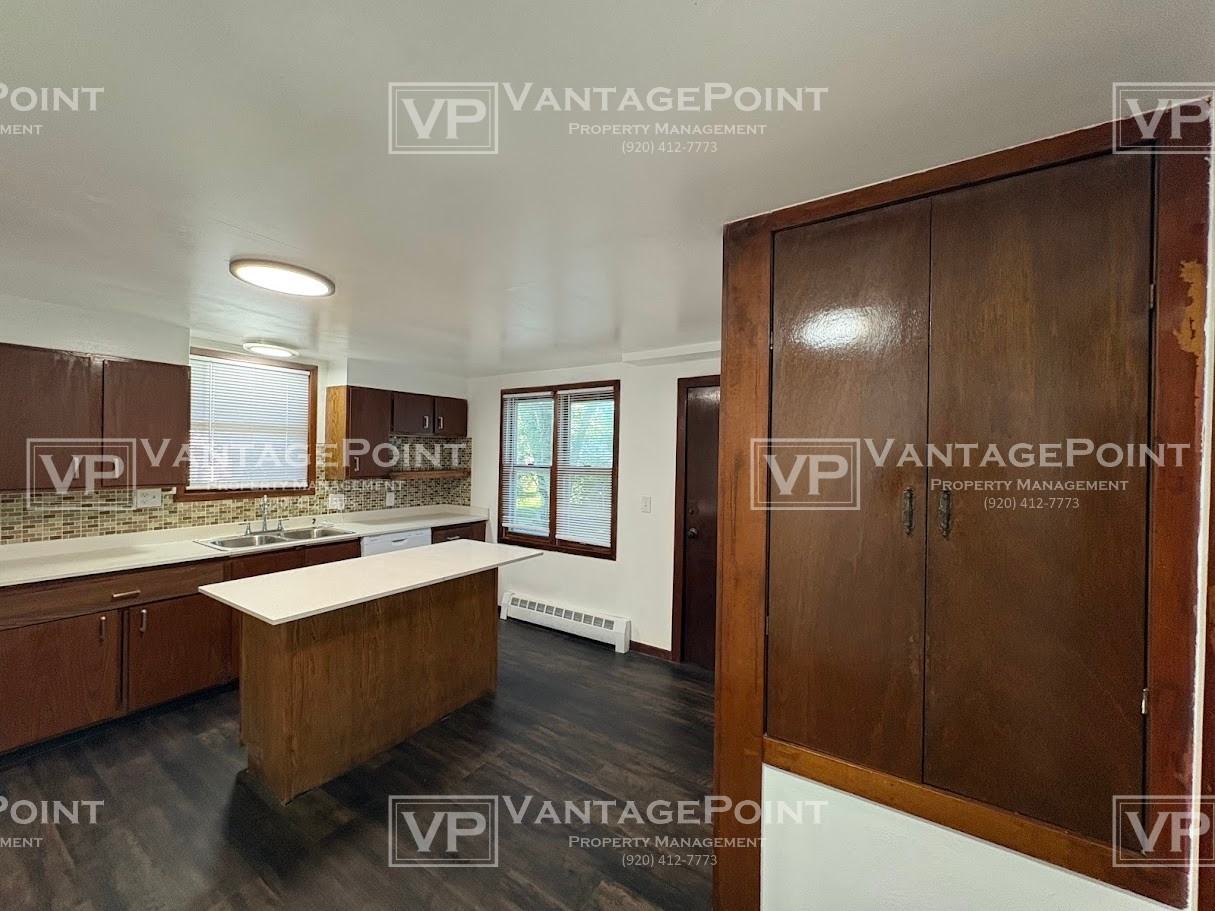 206 Amory St Lowr - Photo 4 of 17