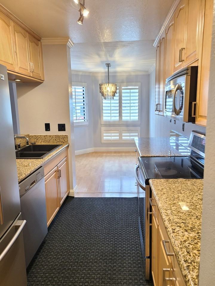 21228 Gary Drive - Photo 3 of 20