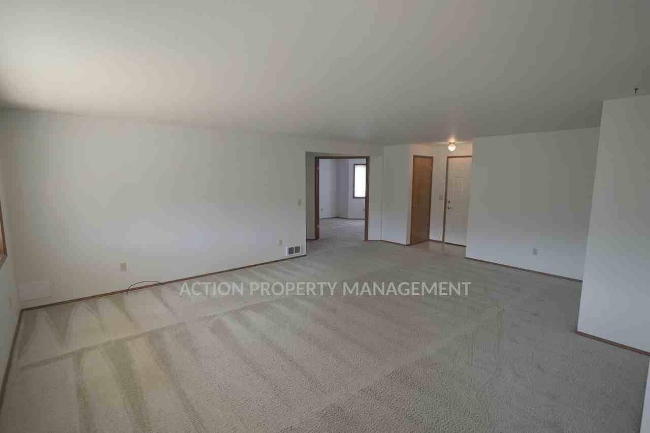 431 W Salal Pl - Photo 4 of 27