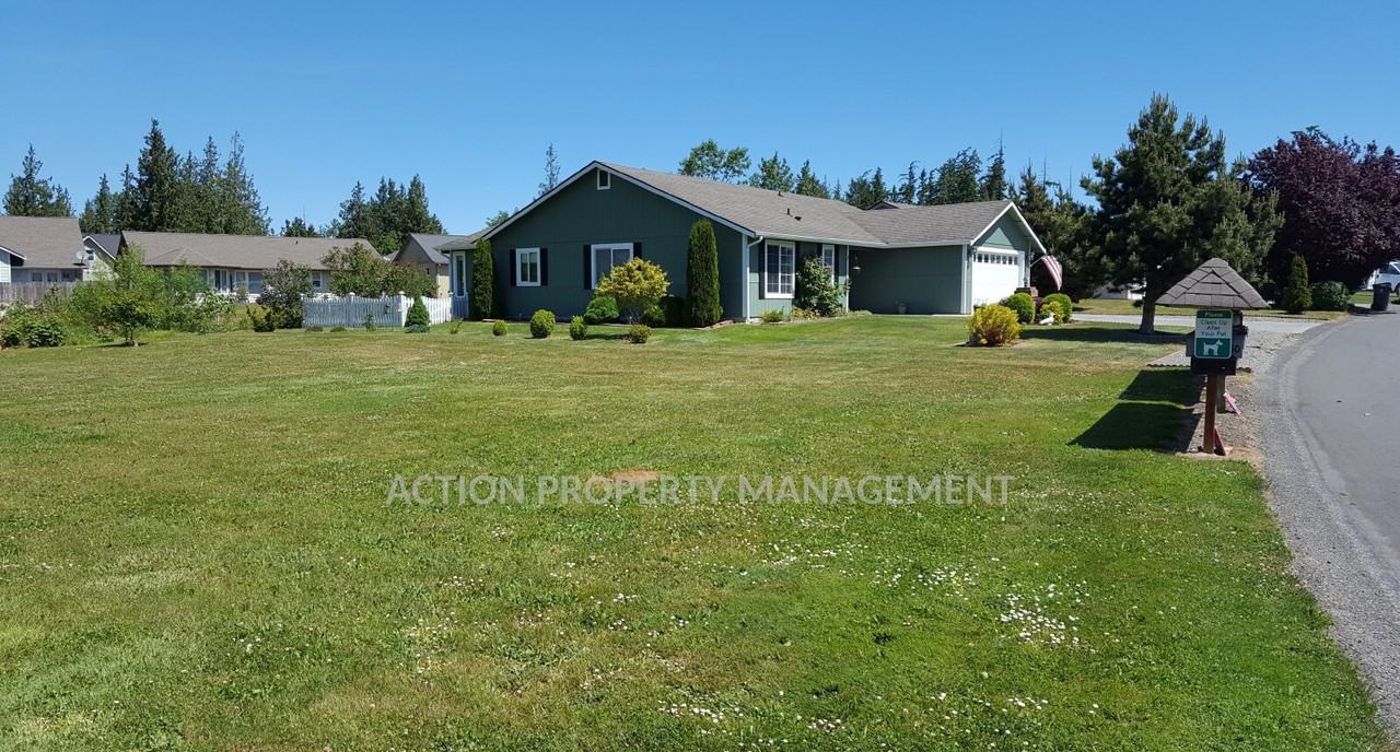 221 Independence Dr - Photo 2 of 22