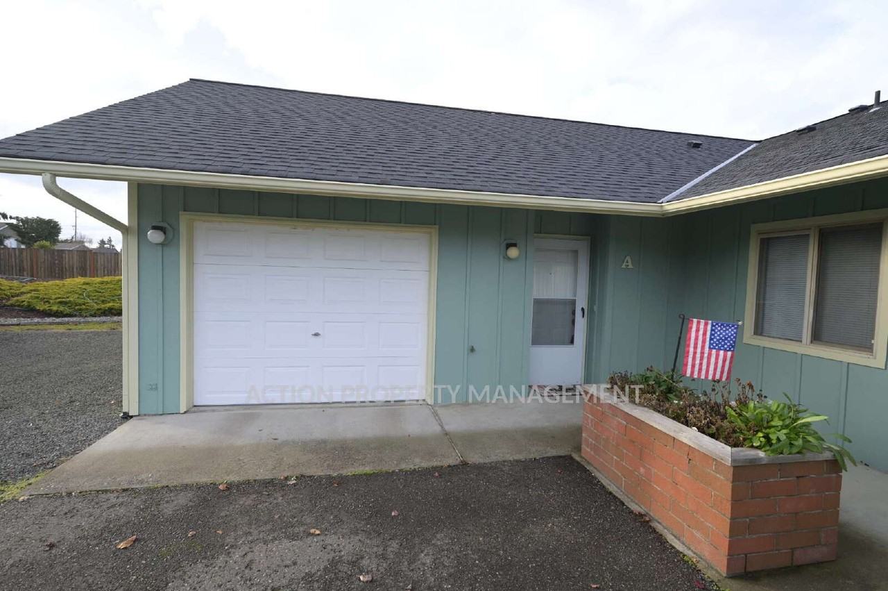 93 Jesslyn Ln #A - Photo 4 of 24