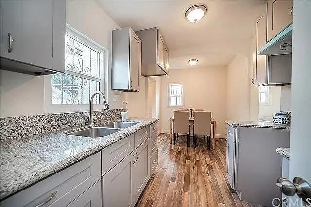 803 East 89th Street, Unit 8864 McKinley Ave - Photo 4 of 7
