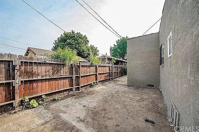 803 East 89th Street, Unit 8864 McKinley Ave - Photo 6 of 7