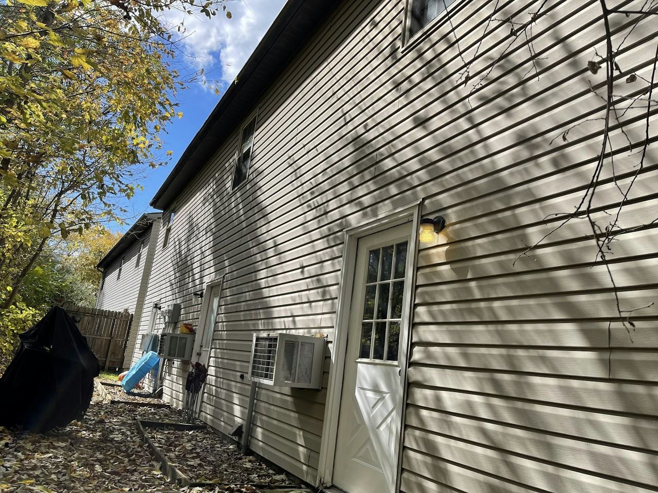8 Sunrise Drive, Unit B - Photo 2 of 7