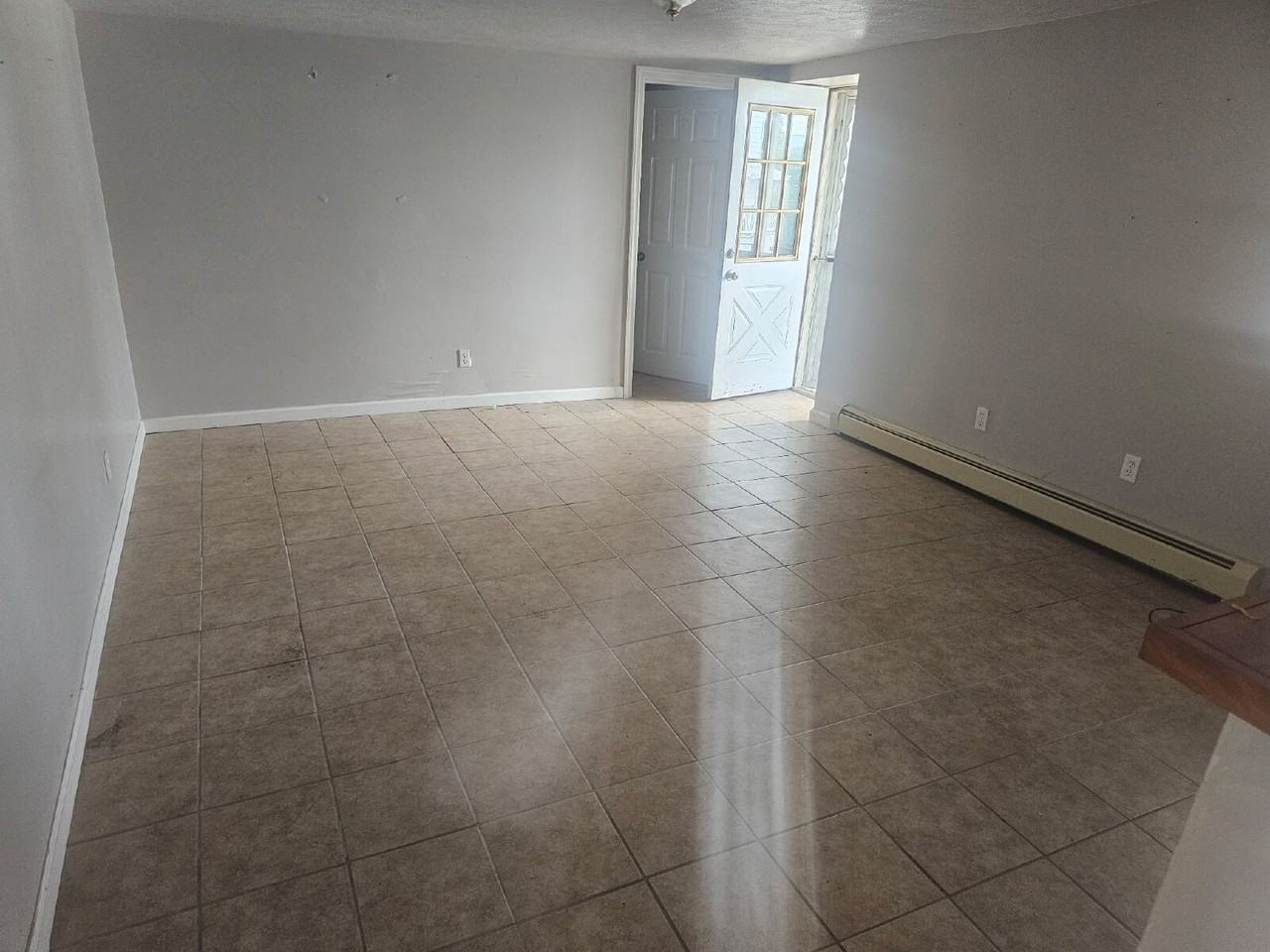81 Nesbitt St - Photo 7 of 10