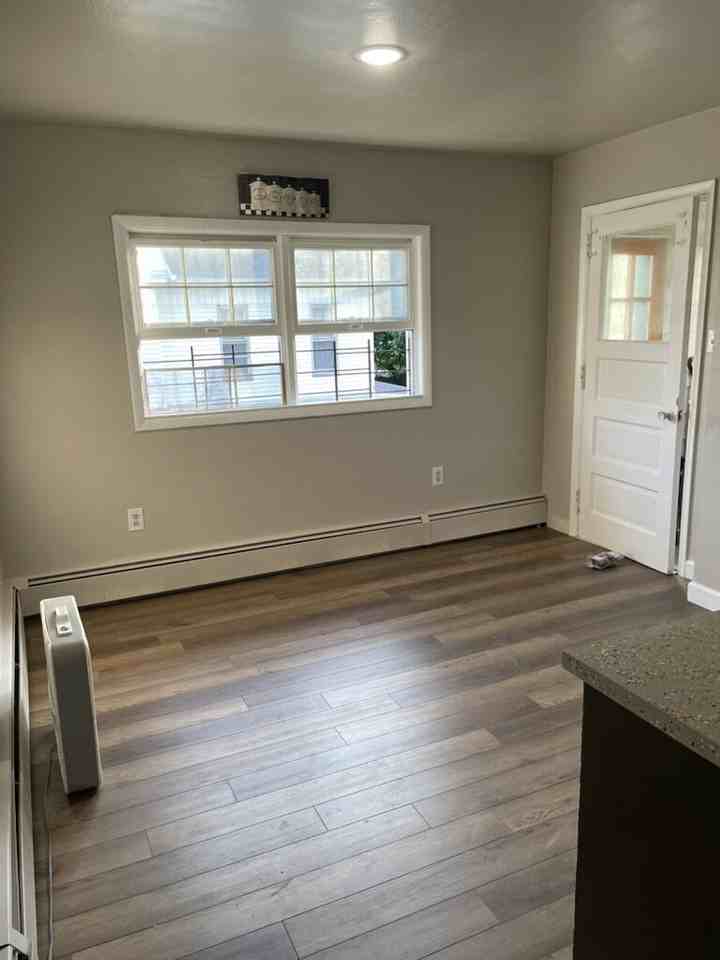 495 Carey Ave - Photo 3 of 15