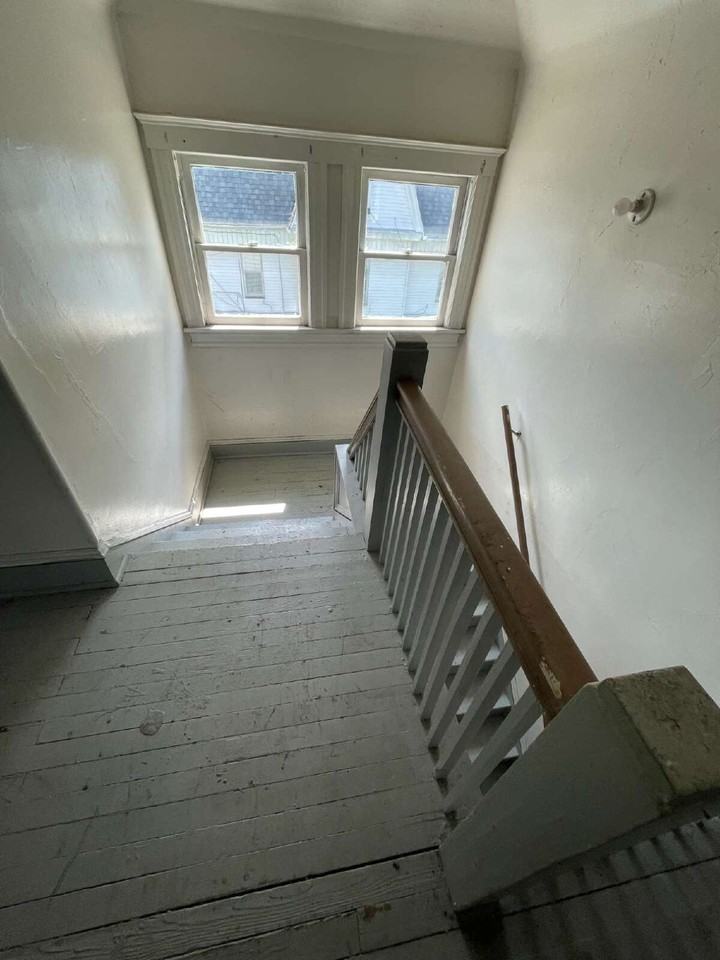 495 Carey Ave - Photo 7 of 15