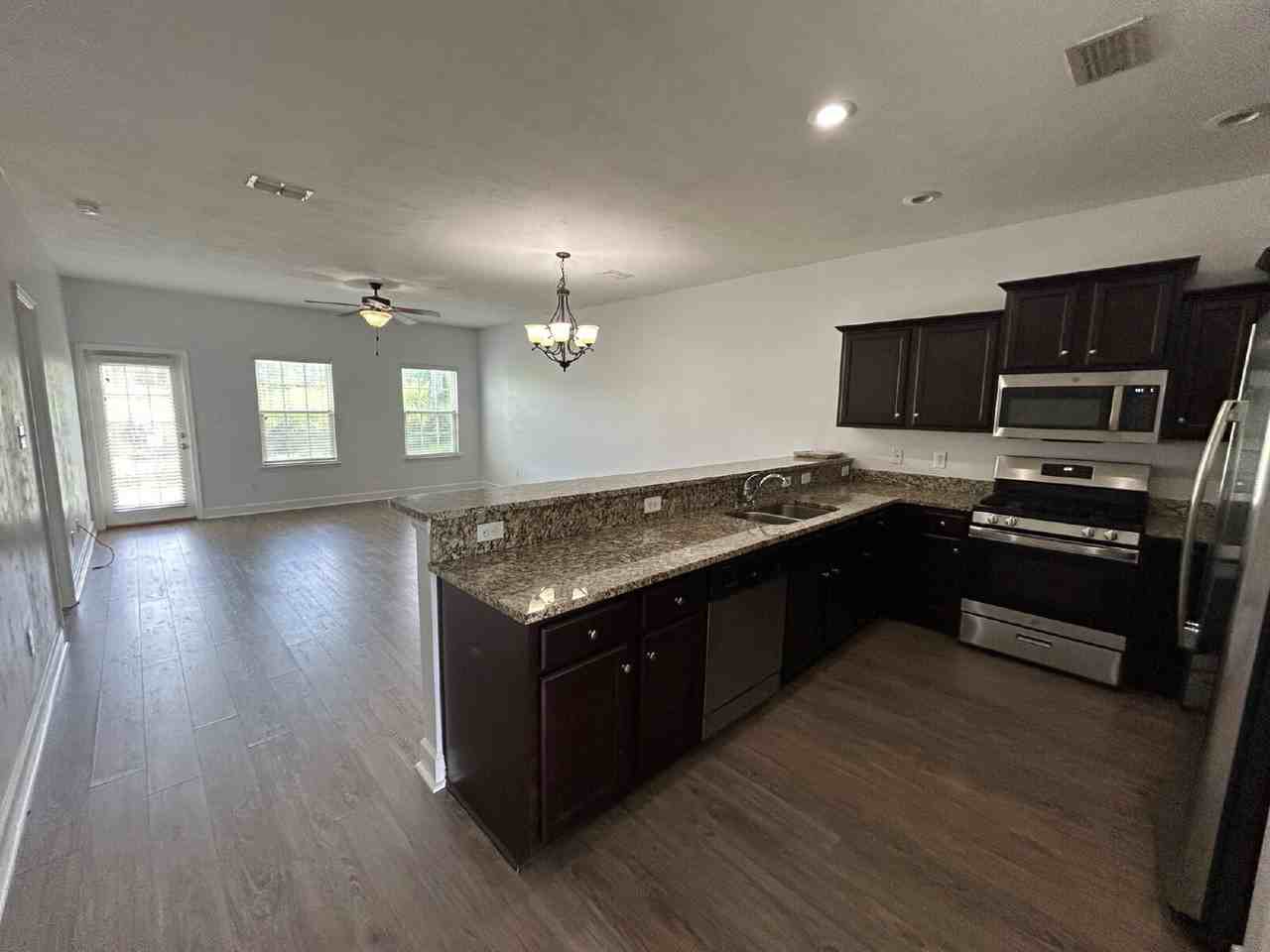 1005 Chase Creek Cir - Photo 3 of 29
