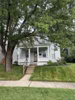 featured image of 1262 Indianola Ave