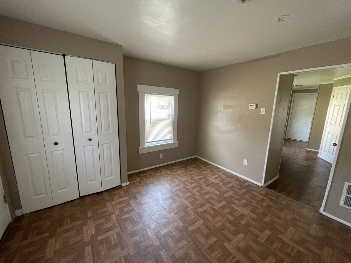 9430 Bristol Ave - Photo 7 of 8