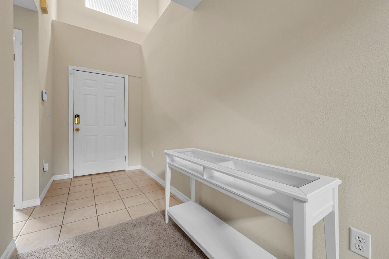 441 Robin Rd - Photo 4 of 50