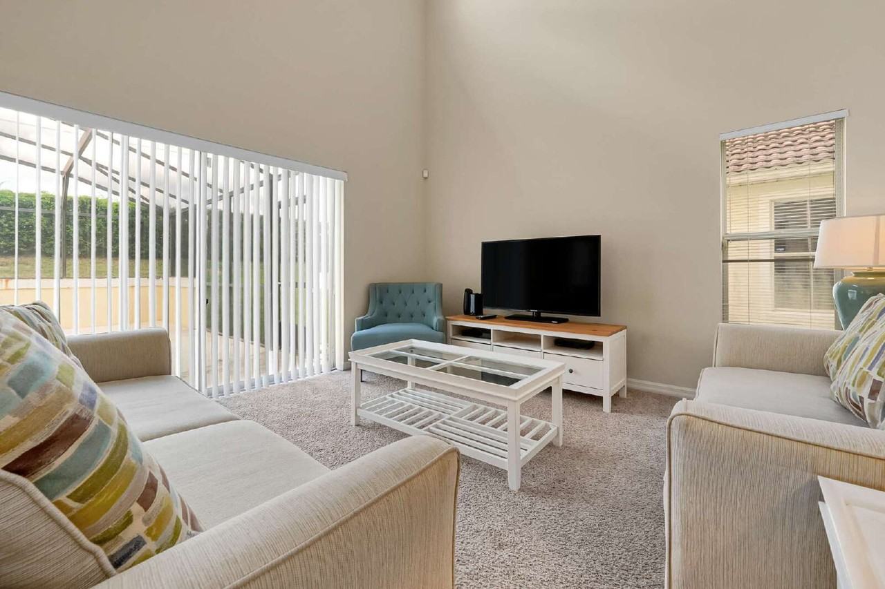 441 Robin Rd - Photo 5 of 50