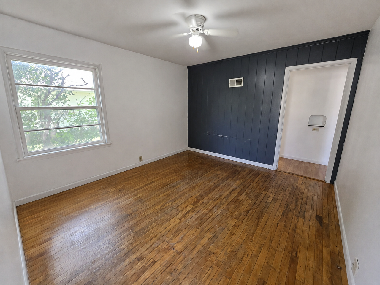 609 Bolles St - Photo 2 of 18