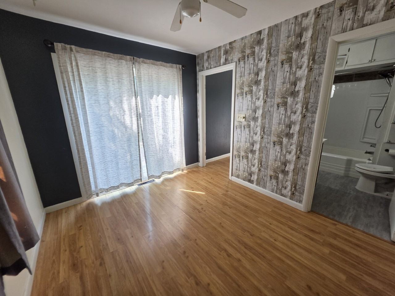 609 Bolles St - Photo 7 of 18
