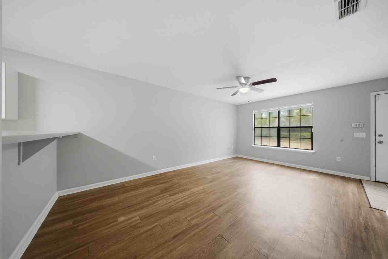 132 Dixie Dr Apt 10 - Photo 2 of 21