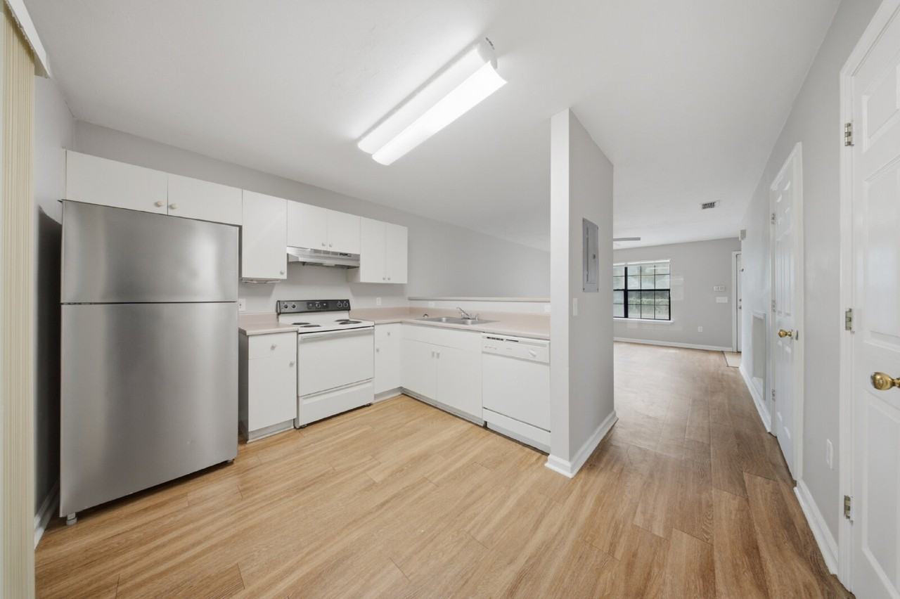 132 Dixie Dr Apt 10 - Photo 7 of 21