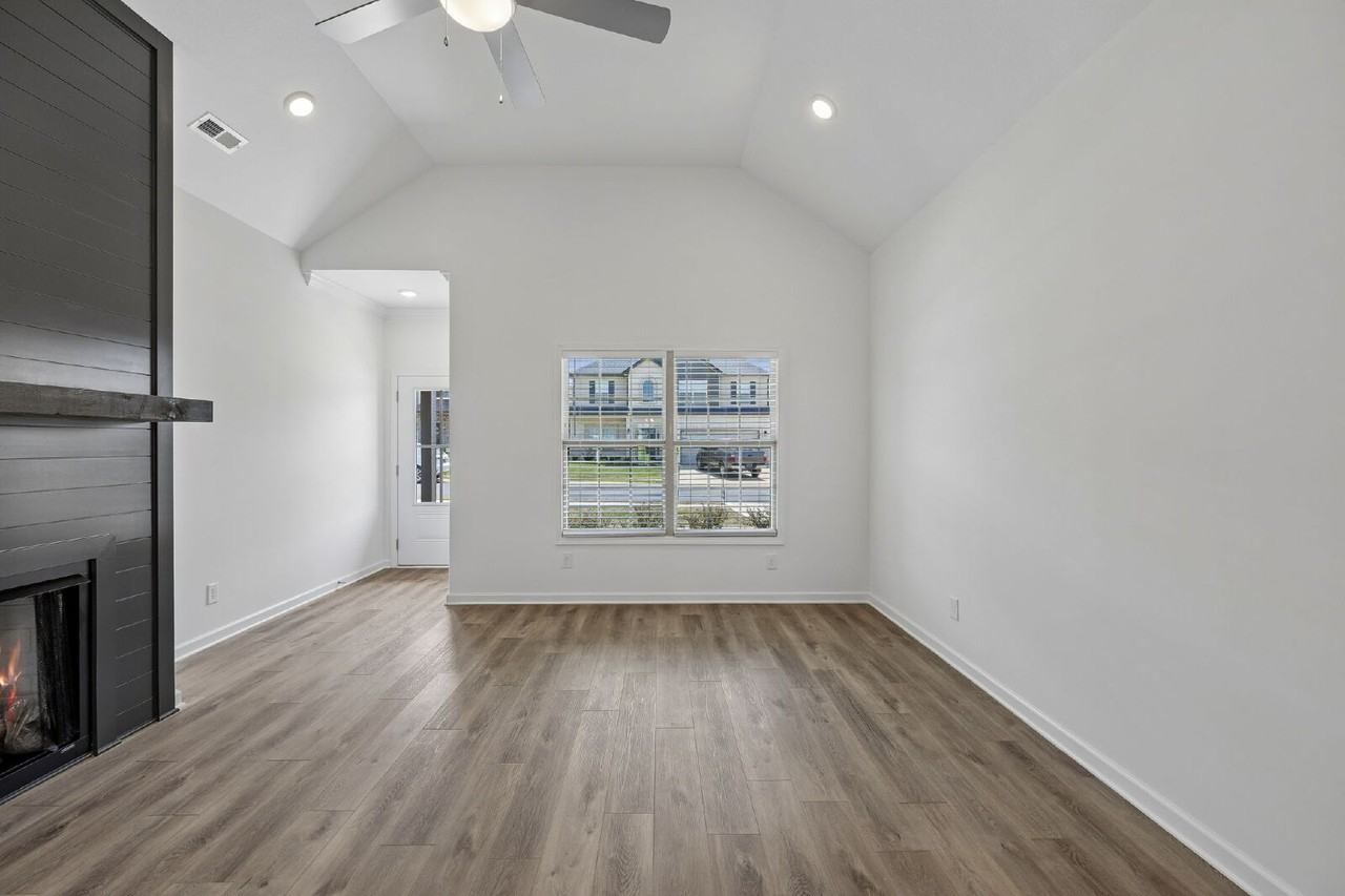 645 Woodrush Dr - Photo 7 of 50