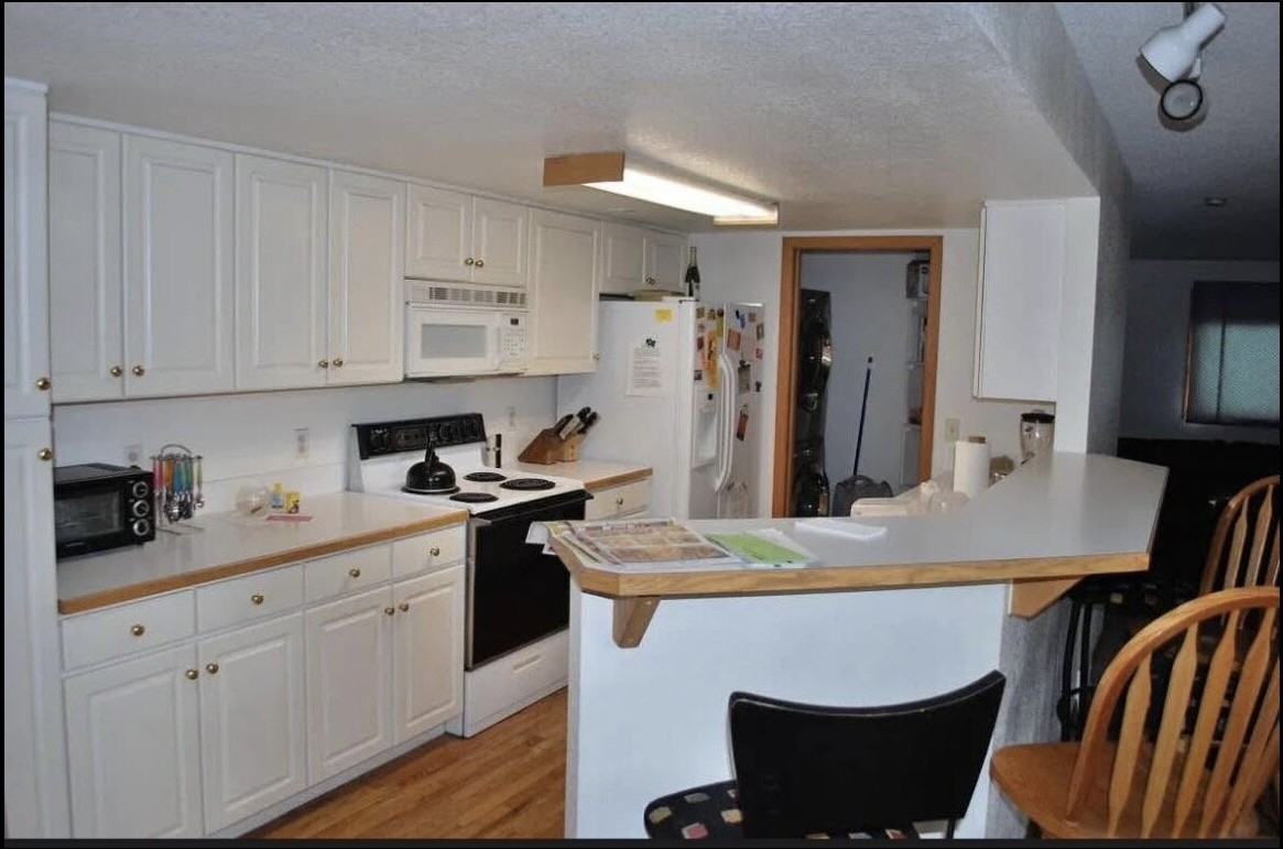 2873 Springdale Ln - Photo 2 of 23