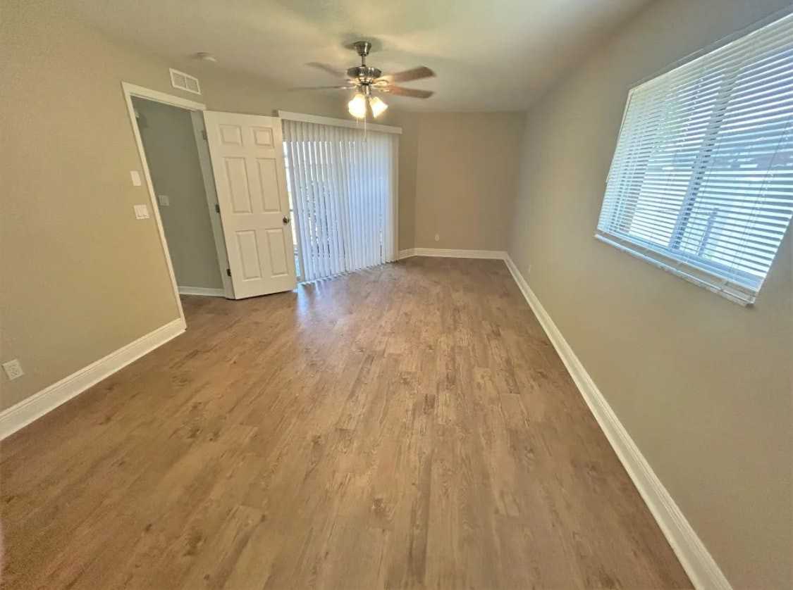 2600 Secrest Shortcut Rd - Photo 7 of 10