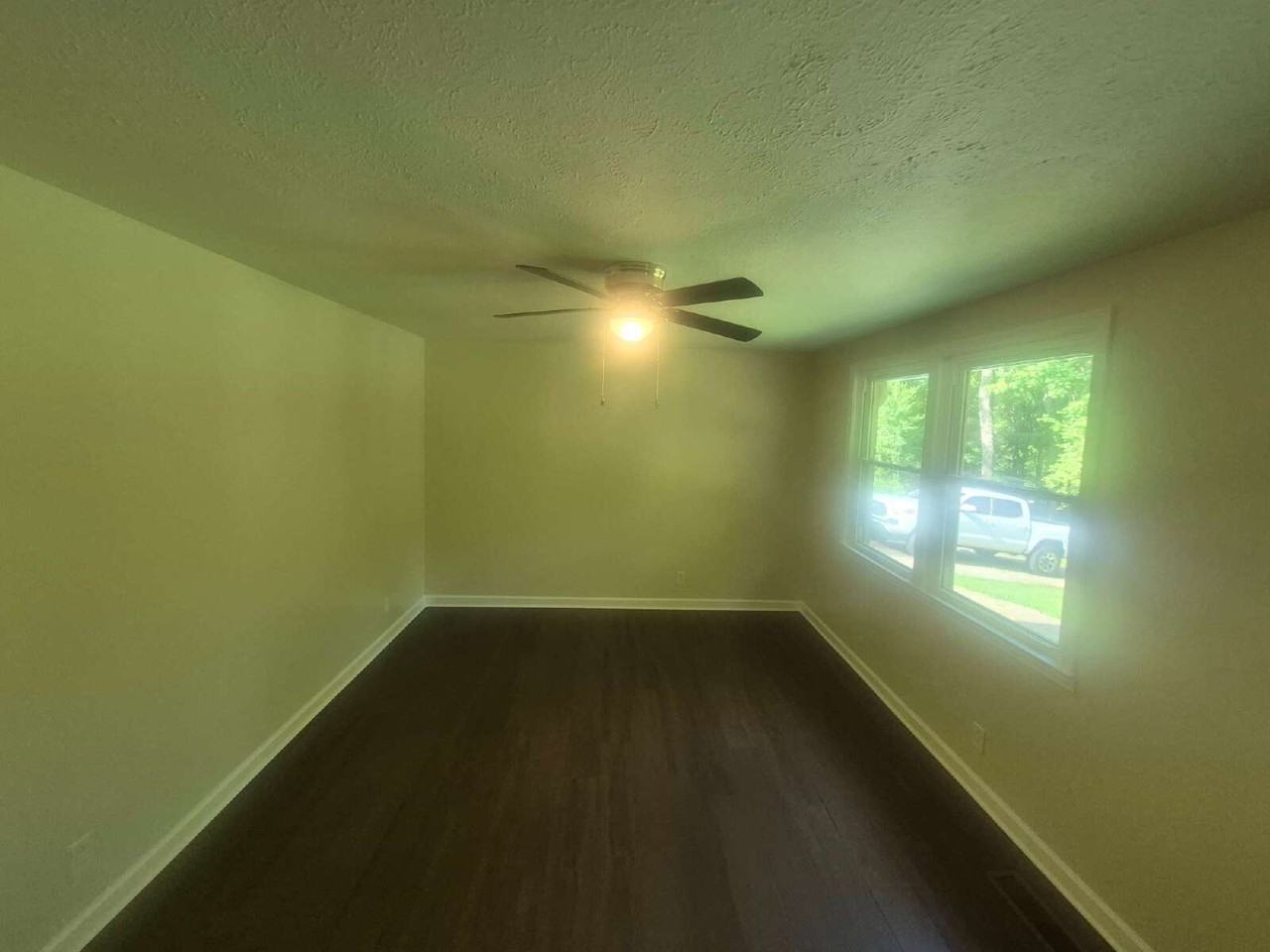 373 Edmondson Ferry Rd - Photo 2 of 22