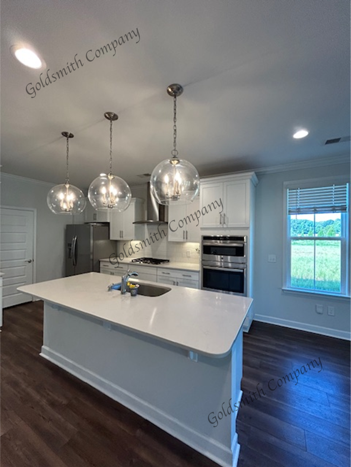 410 Plumblee Ln - Photo 3 of 18
