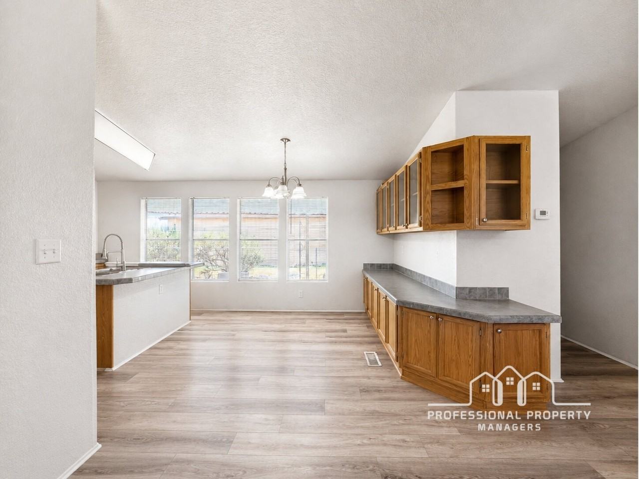 28517 E Bakersfield Ave - Photo 4 of 16