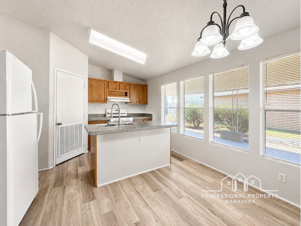 28517 E Bakersfield Ave - Photo 5 of 16