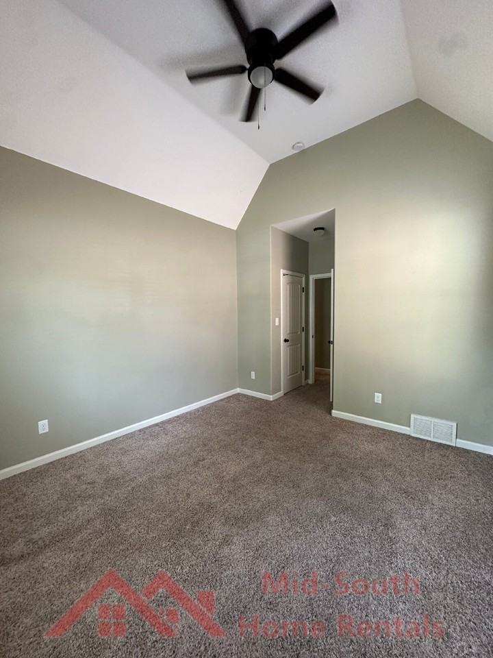 12430 Dusty Field Rd - Photo 5 of 32