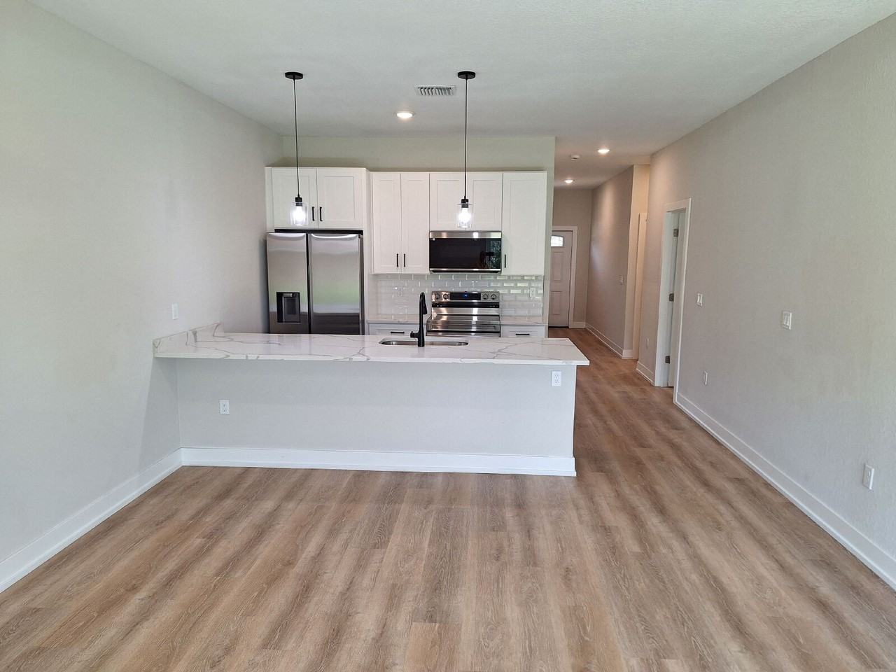 2020 Dorion St - Photo 4 of 26
